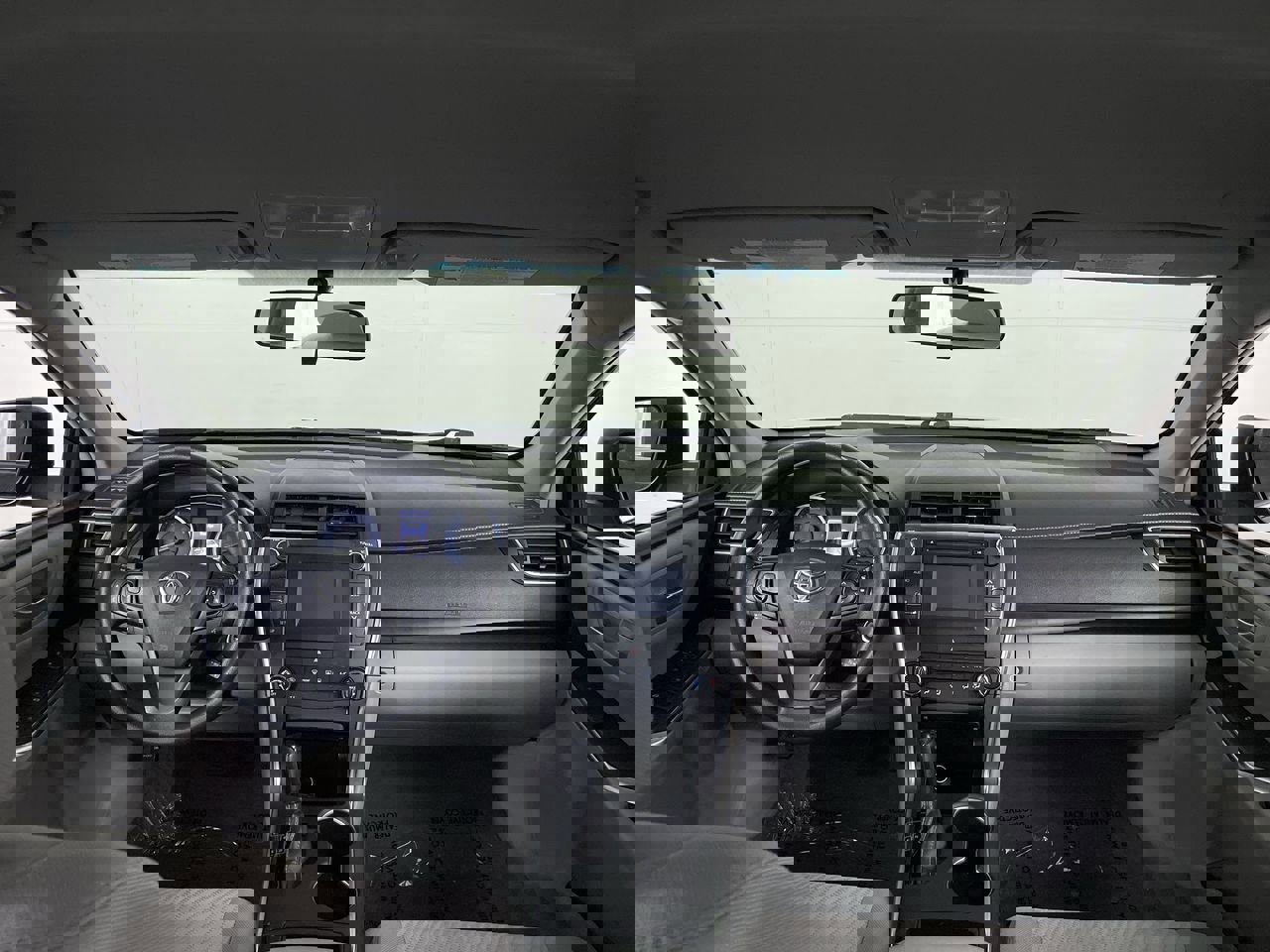 Used 2017 Toyota Camry LE image 27