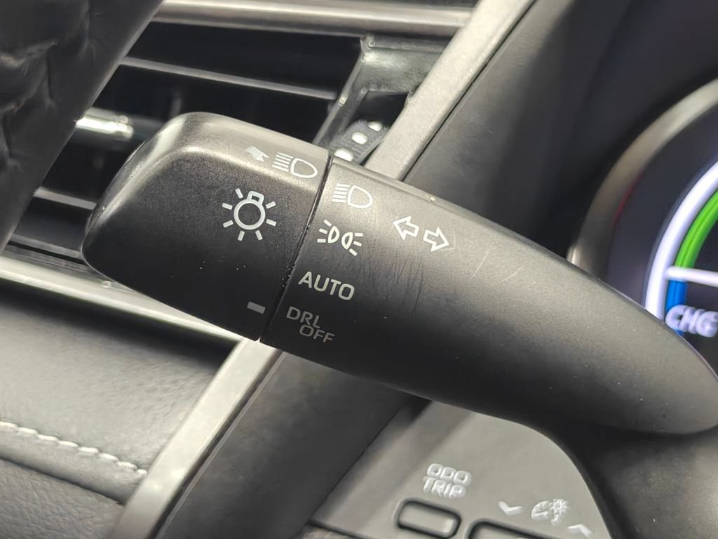 Used 2021 Toyota Camry SE FWD image 36