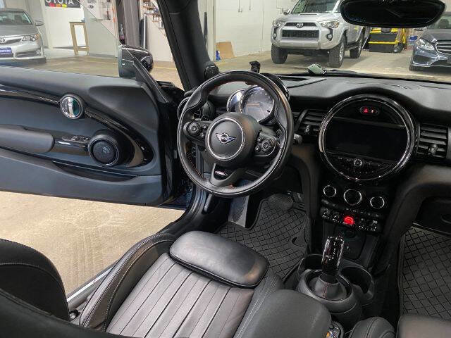 Used 2020 MINI Cooper S w/ Driver Assistance Package image 17