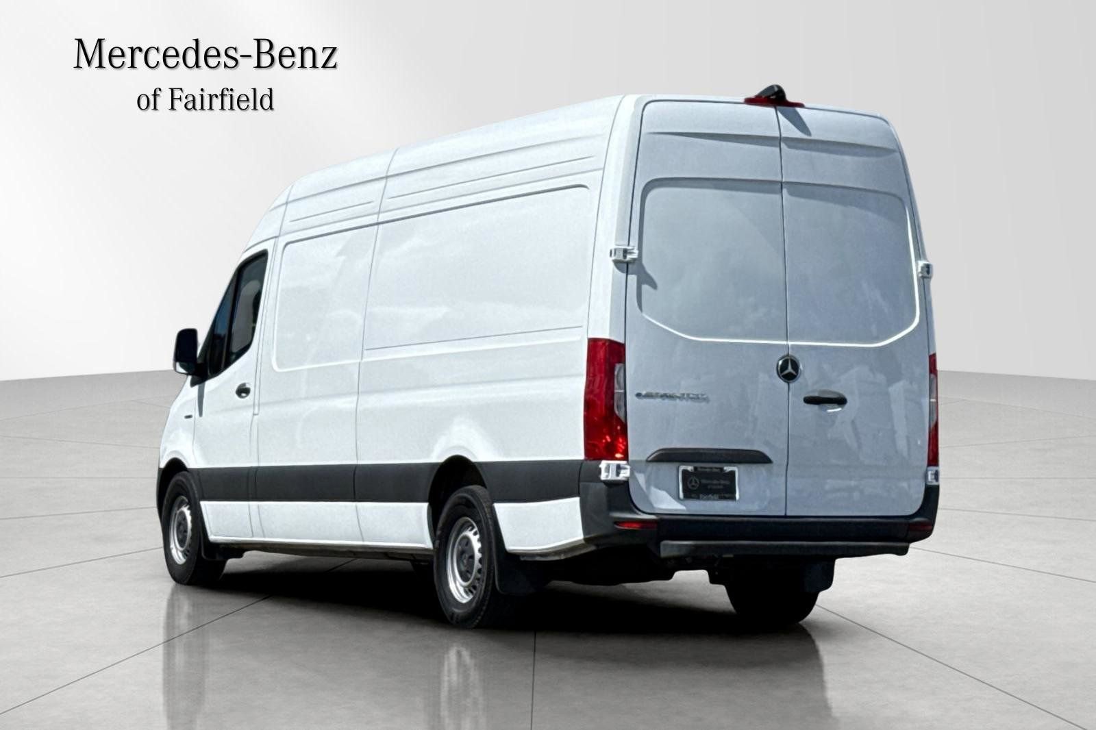 Used 2024 Mercedes-Benz eSprinter 170 Cargo image 5