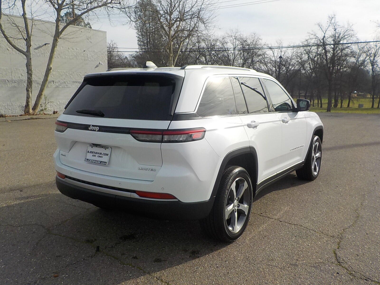 New 2026 Jeep Grand Cherokee Limited w/ Trailer Tow Package image 4