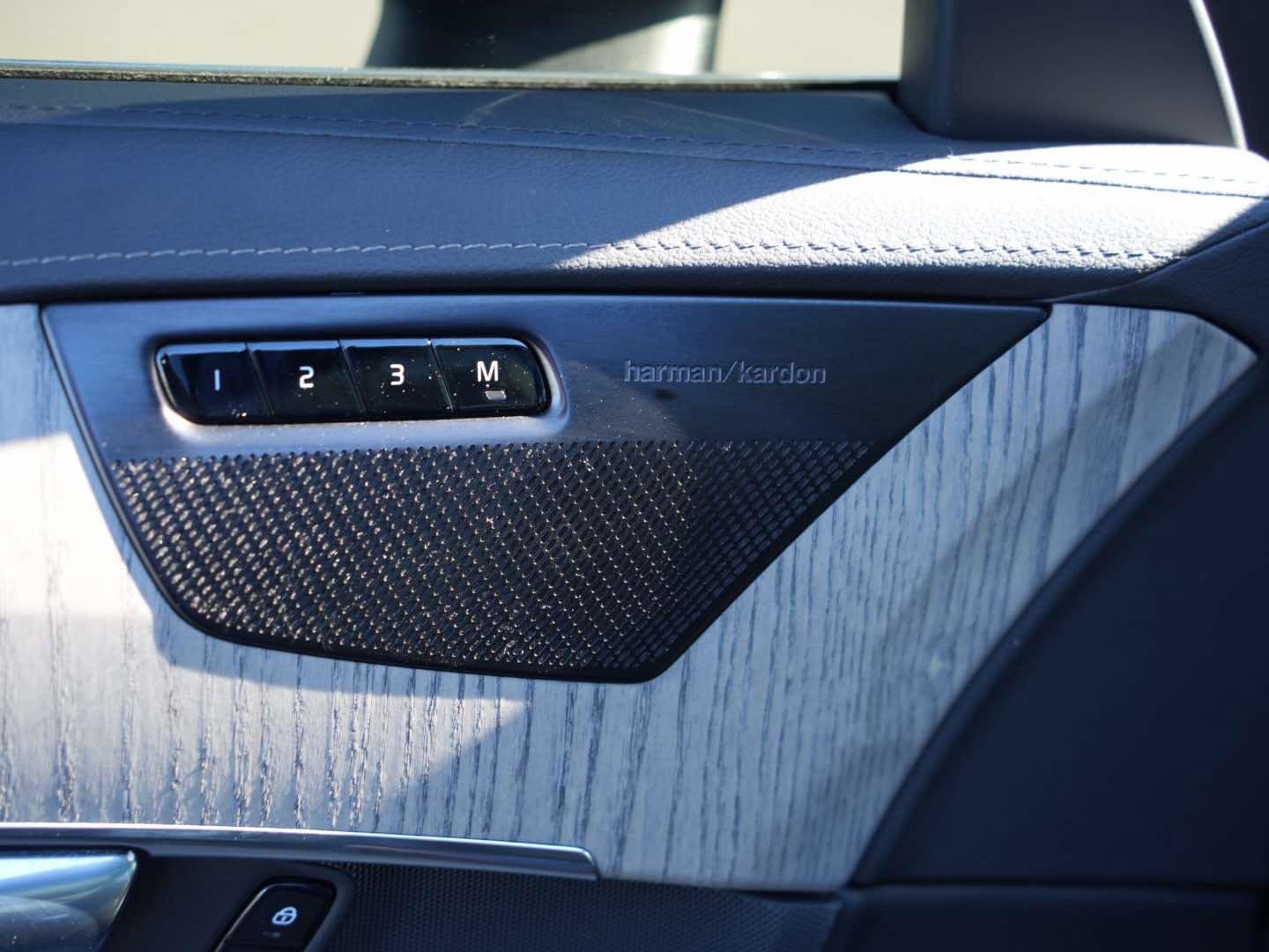 Used 2023 Volvo XC90 B6 Ultimate w/ Protection Package Premier AWD/4WD image 16