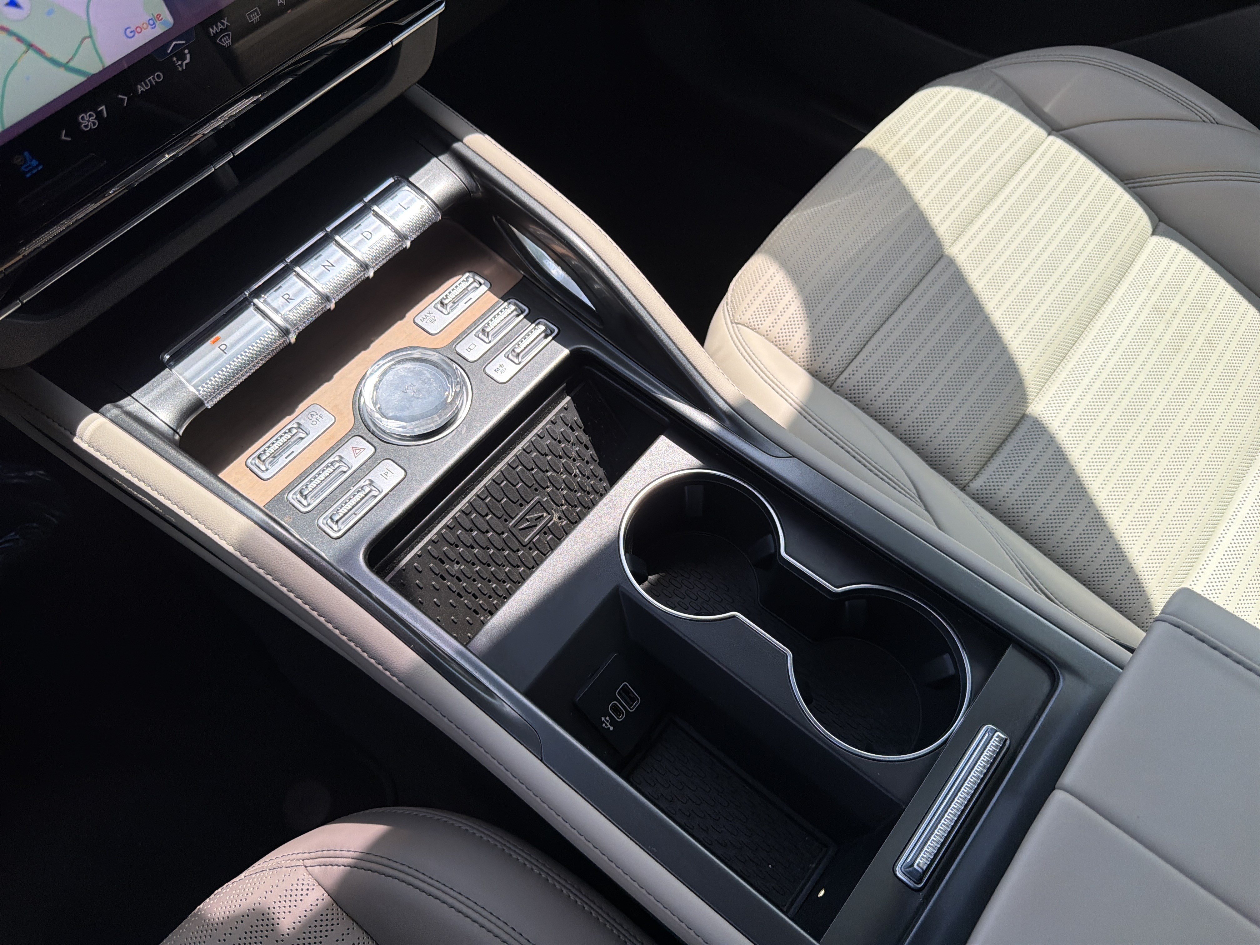 Used 2025 Lincoln Nautilus Reserve AWD/4WD image 42