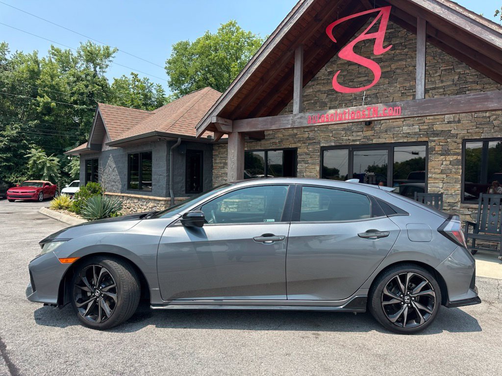 Used 2018 Honda Civic Sport image 2