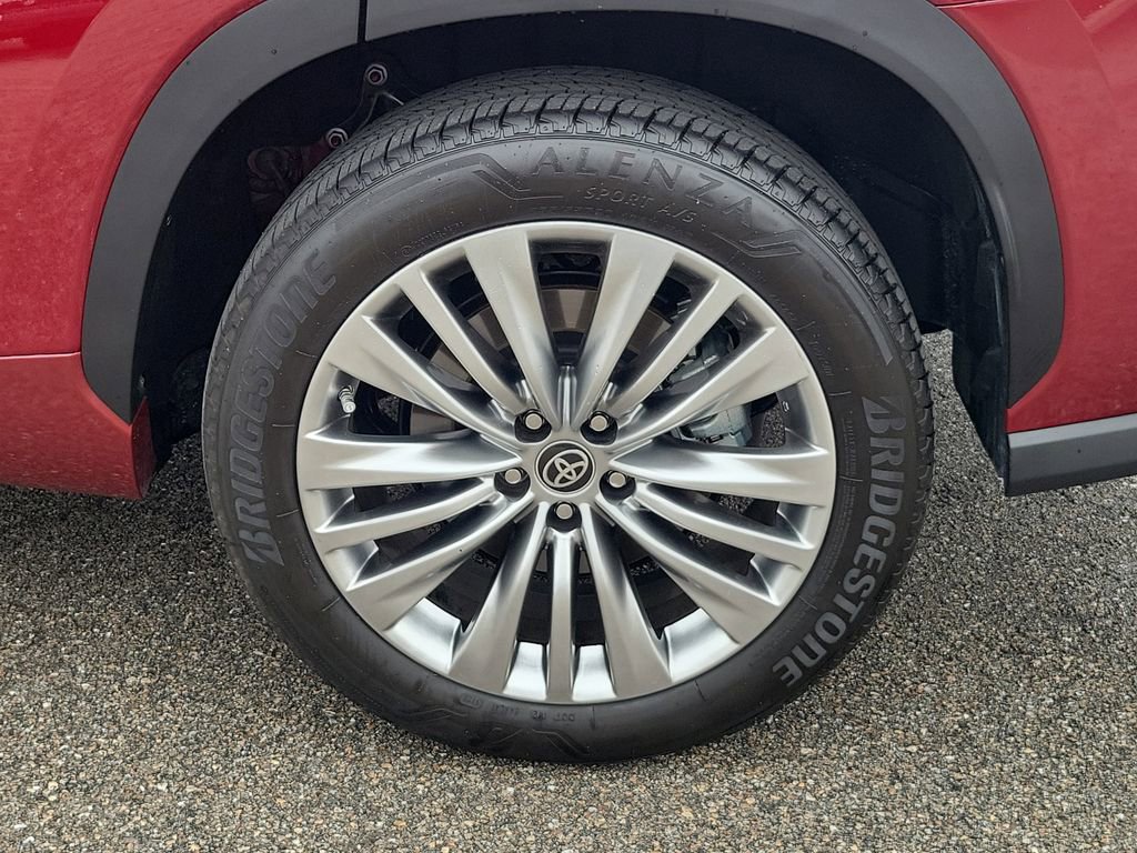 Used 2023 Toyota Highlander Platinum image 14