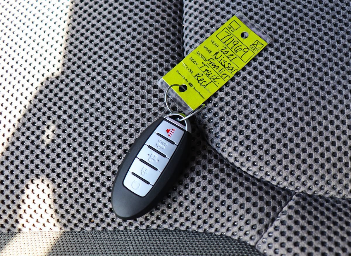 Used 2021 Nissan Frontier SV RWD image 53