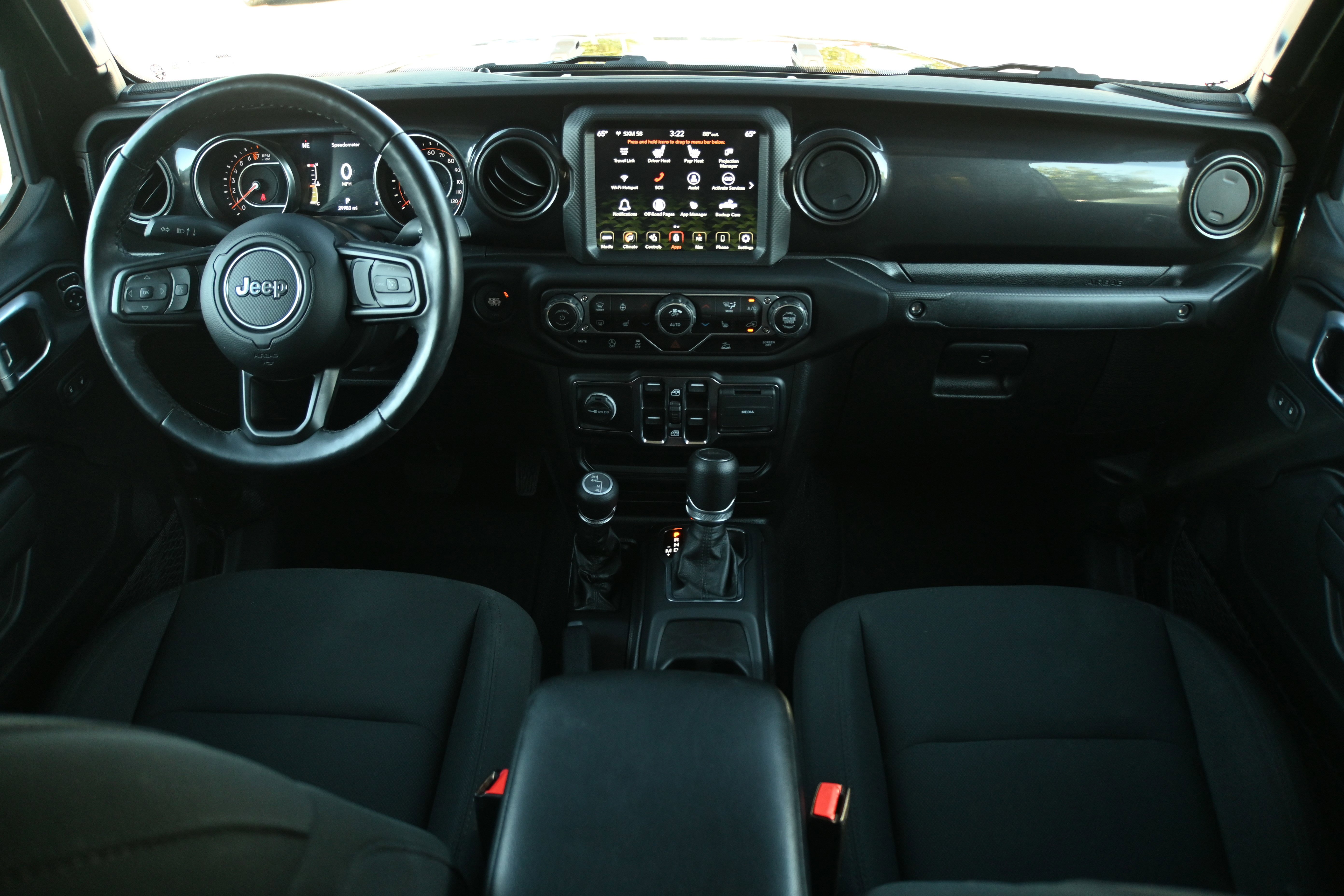 Used 2022 Jeep Gladiator Sport image 3