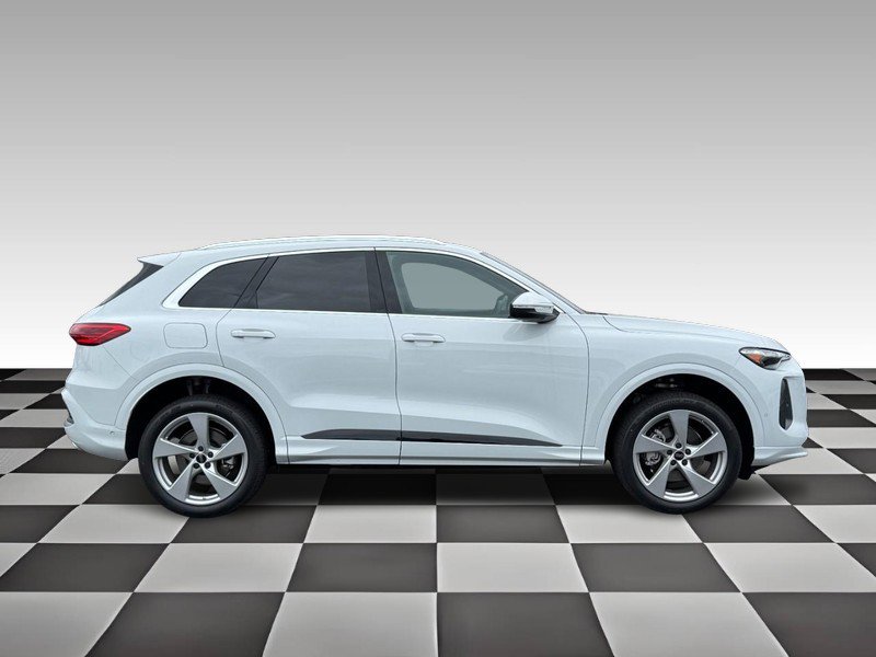 New 2025 Audi Q5 Premium Plus image 2