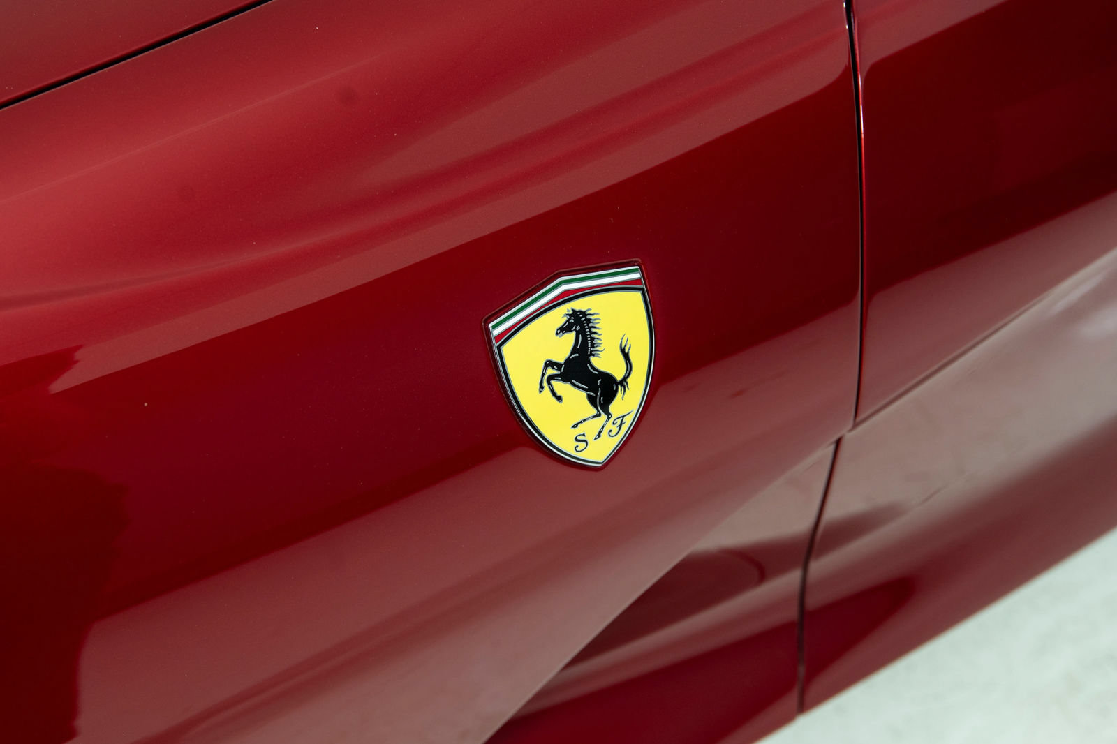 Certified 2022 Ferrari 812 GTS RWD image 32