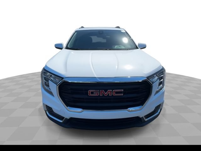 Certified 2023 GMC Terrain SLE w/ Driver Convenience Package AWD/4WD image 3