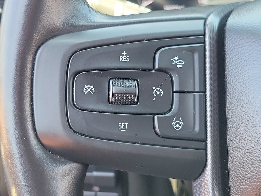 Used 2023 GMC Yukon Denali Ultimate AWD/4WD image 5