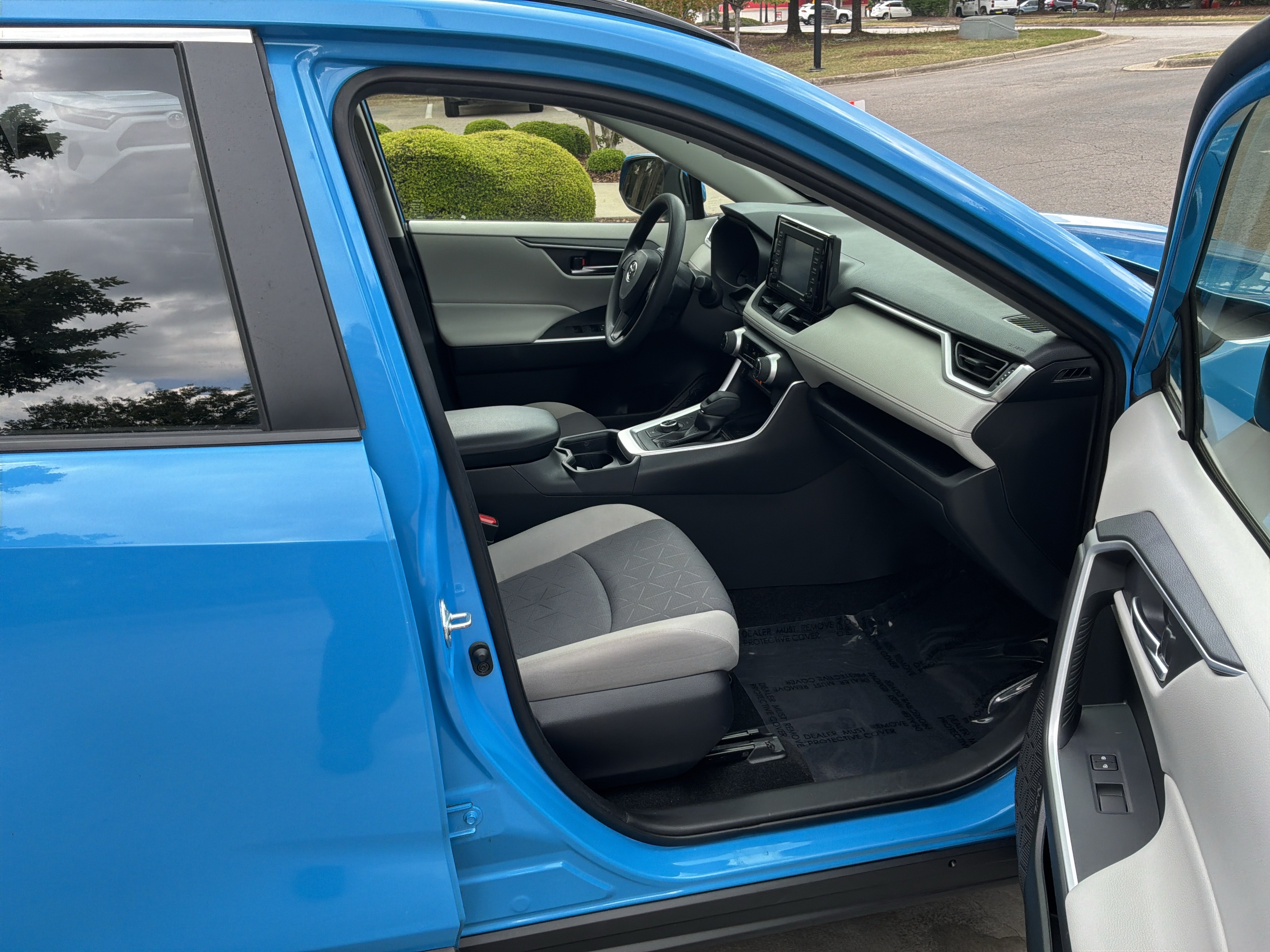Used 2020 Toyota RAV4 XLE w/ Convenience Package AWD/4WD image 33