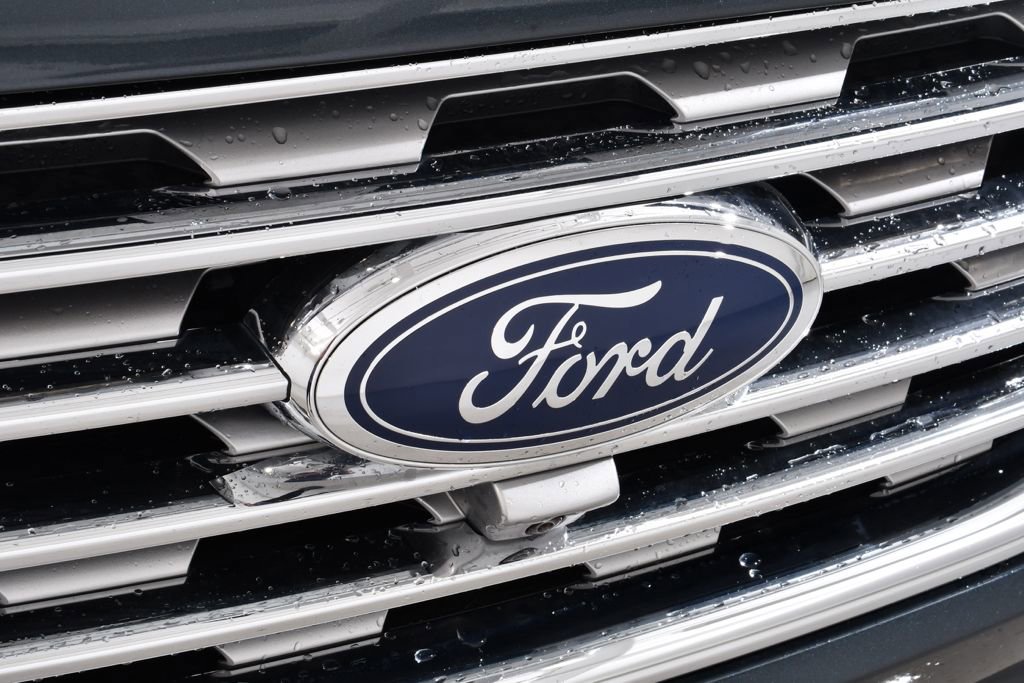 Used 2024 Ford Edge Titanium w/ Equipment Group 301A AWD/4WD image 21