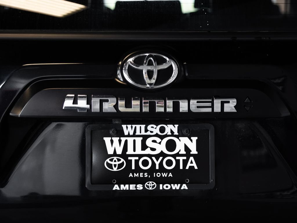 Used 2024 Toyota 4Runner TRD Off-Road Premium AWD/4WD image 7