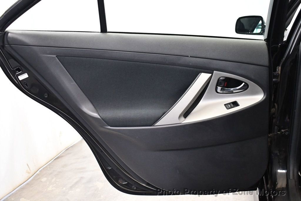 Used 2010 Toyota Camry FWD image 21