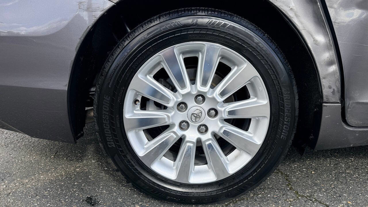 Used 2012 Toyota Sienna Limited w/ Premium Pkg image 59