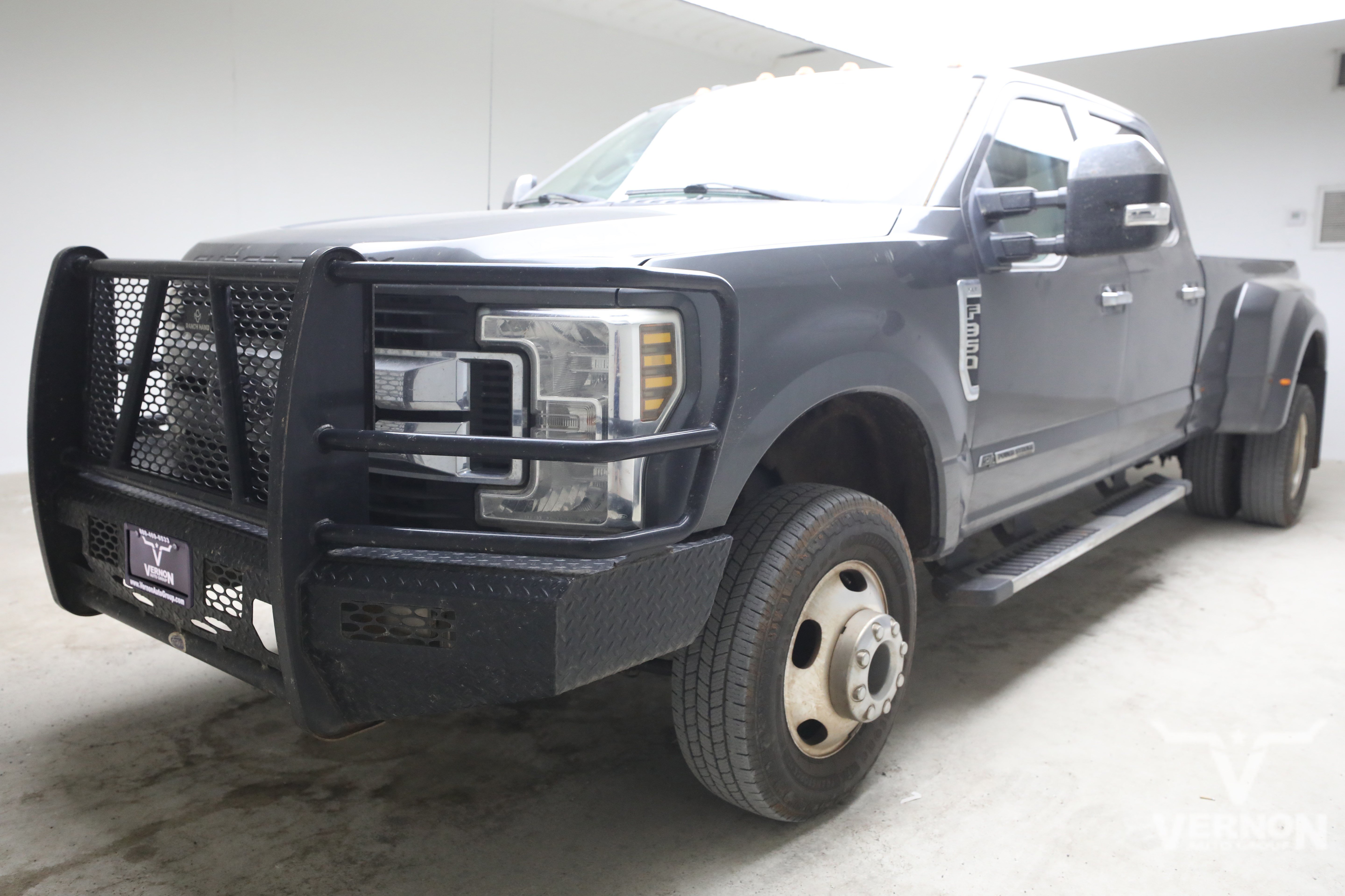 Used 2019 Ford F350 XLT w/ XLT Premium Package AWD/4WD image 1