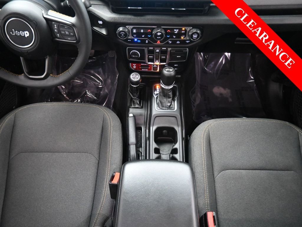 Used 2024 Jeep Wrangler Unlimited image 30