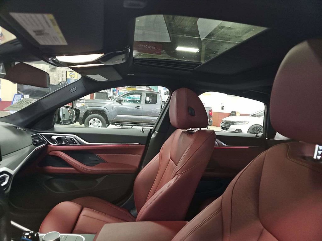 Used 2023 BMW i4 eDrive35 w/ Premium Package image 8