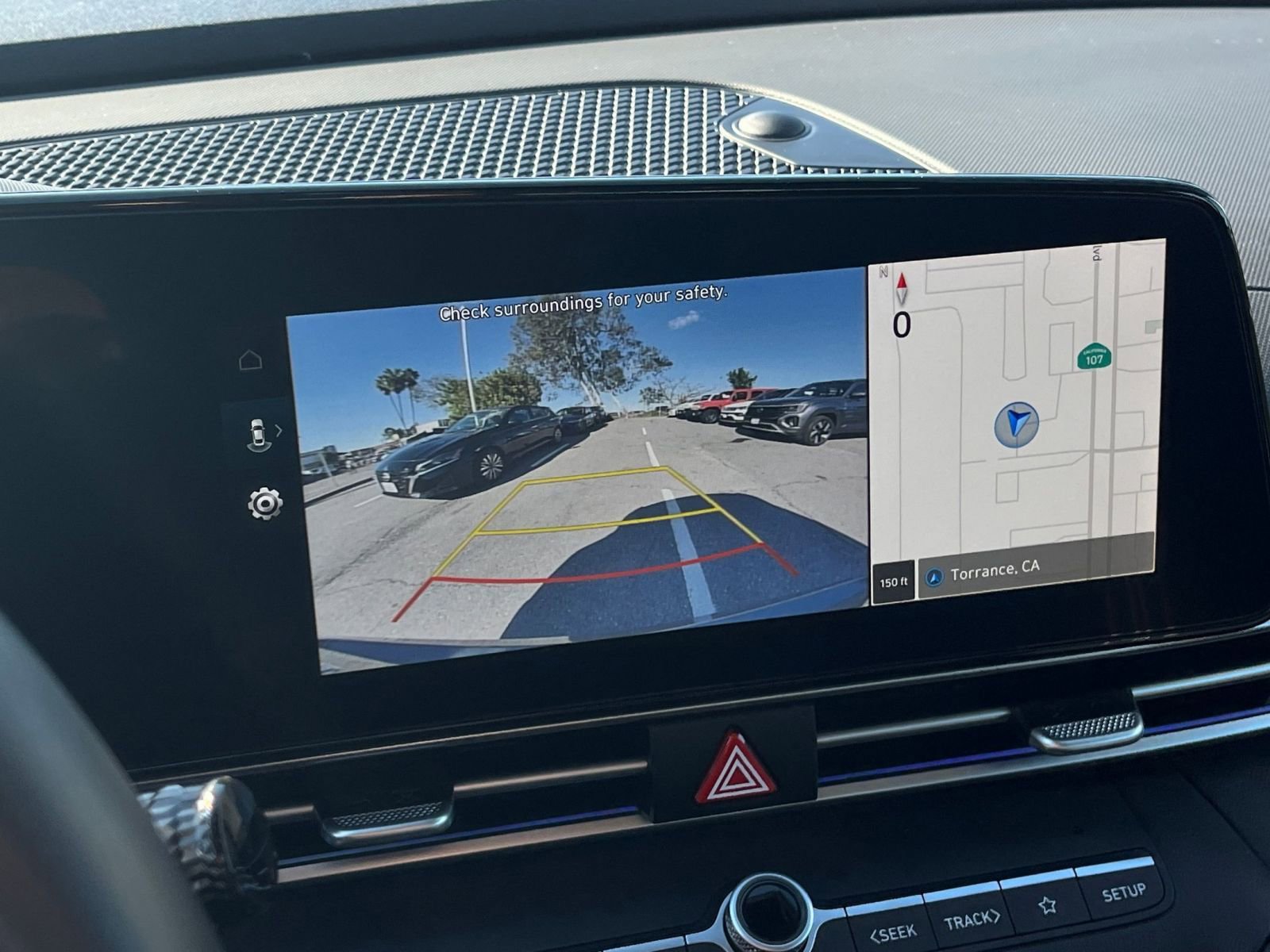 Used 2025 Hyundai Elantra SEL image 17