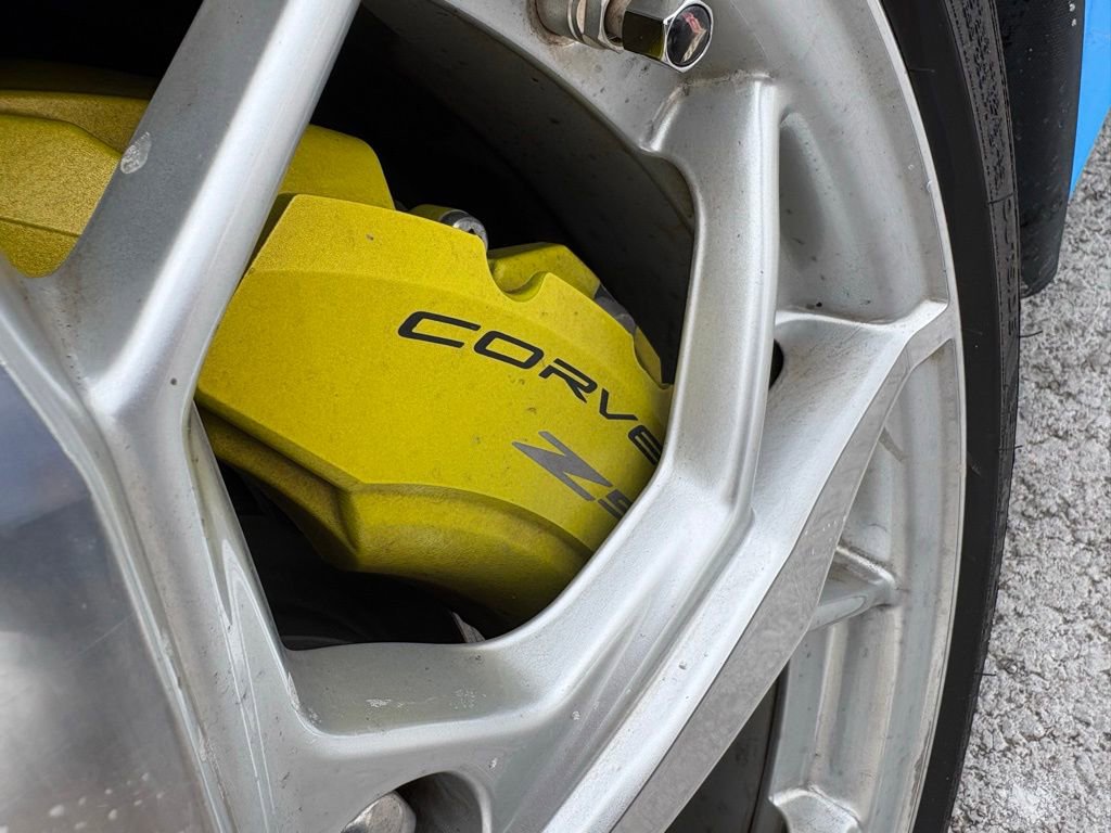 Used 2023 Chevrolet Corvette Stingray Premium Conv w/ Z51 Performance Package image 12
