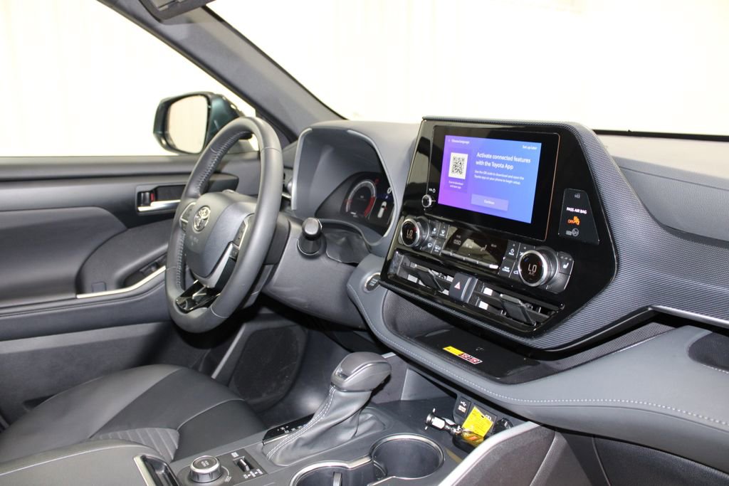 Used 2025 Toyota Highlander XSE image 38