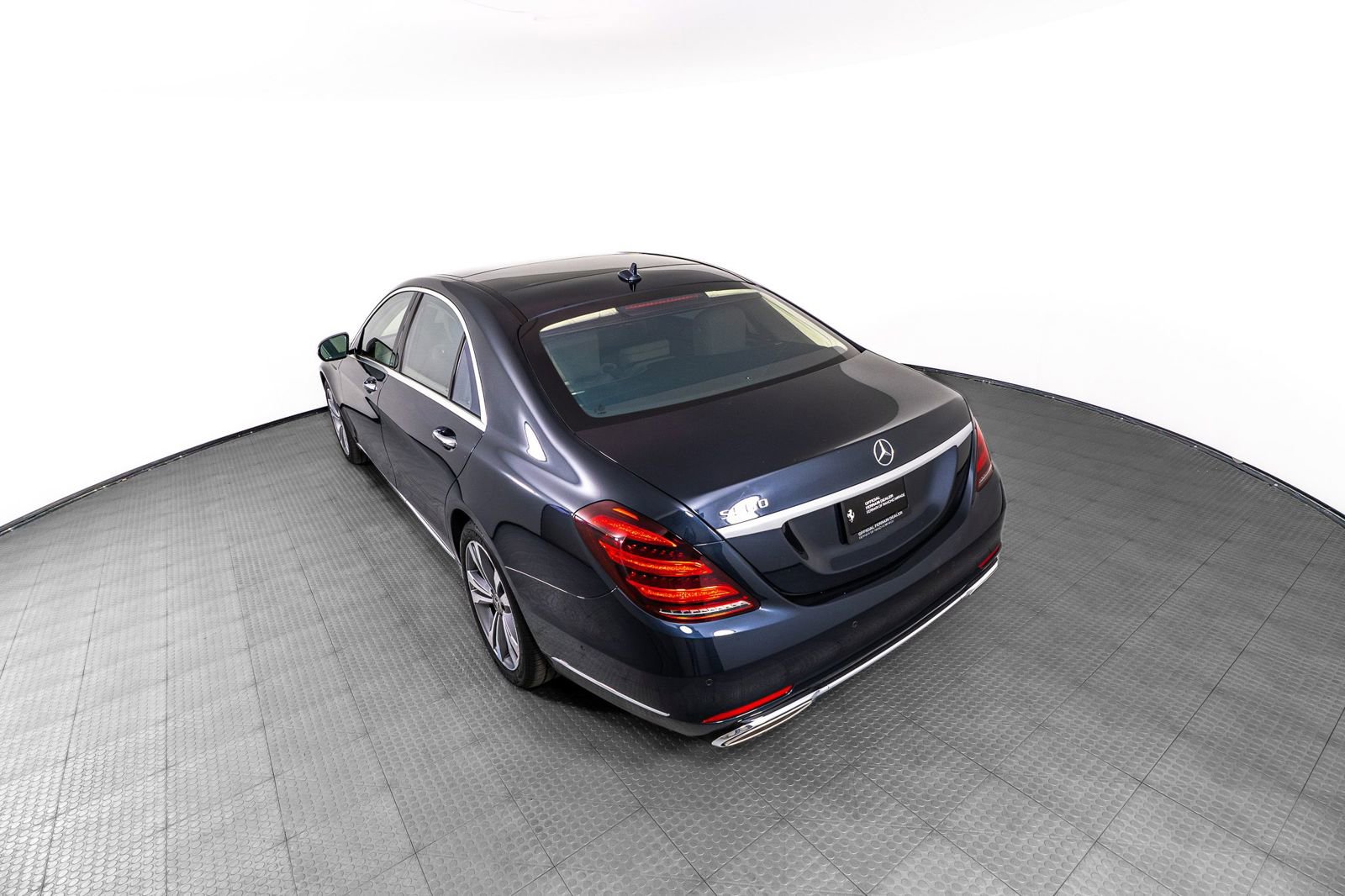 Used 2018 Mercedes-Benz S 560 Sedan image 5