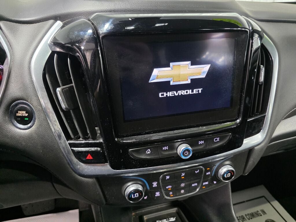Used 2022 Chevrolet Traverse LT FWD image 13
