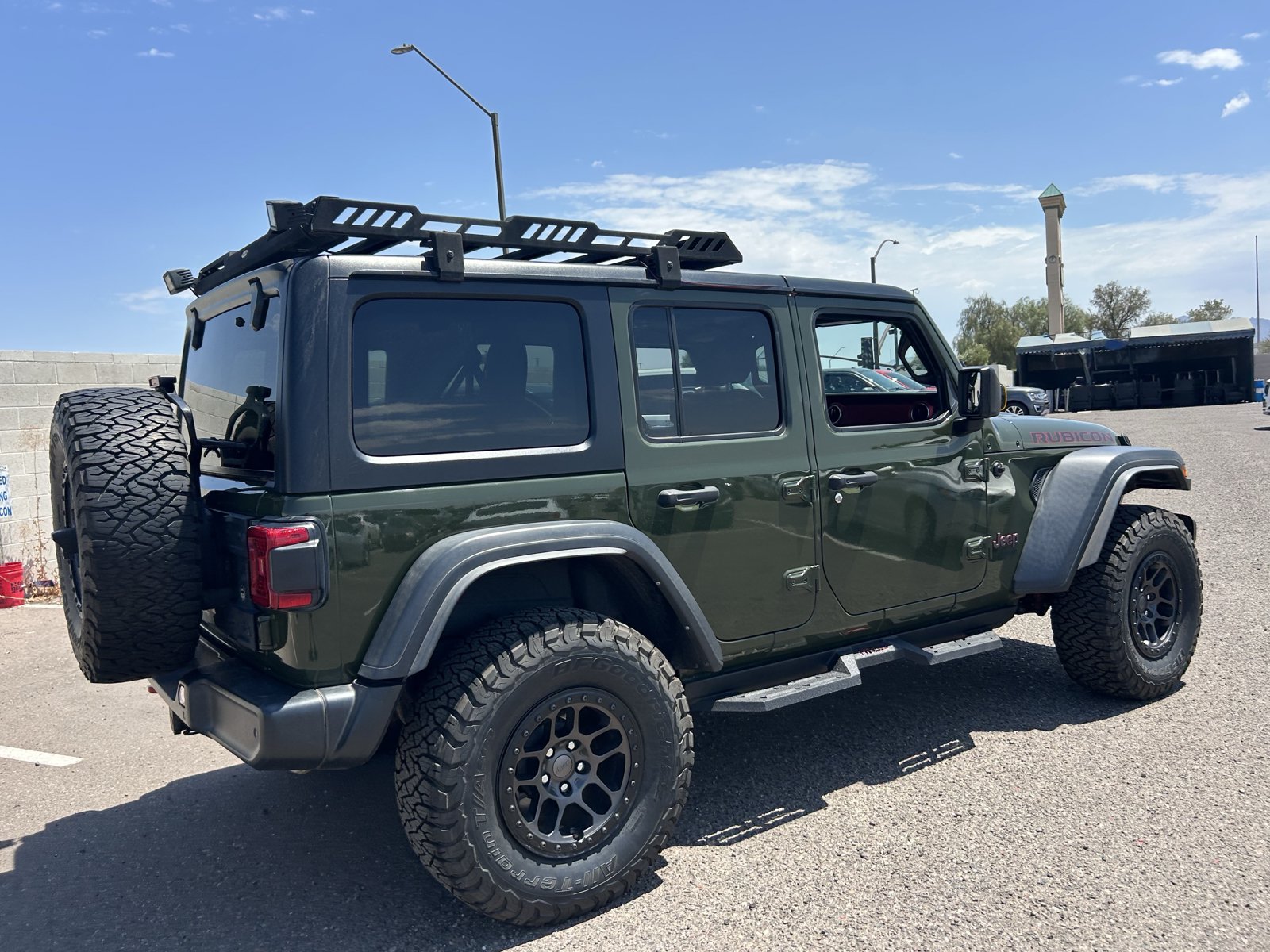 Used 2021 Jeep Wrangler Unlimited Rubicon w/ Xtreme Recon 35" Tire Package AWD/4WD image 5