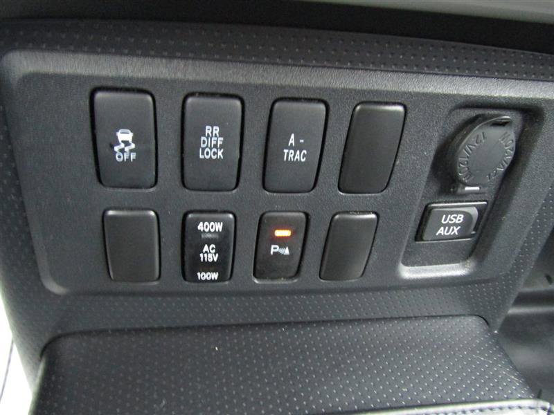 Used 2011 Toyota FJ Cruiser 4WD image 20