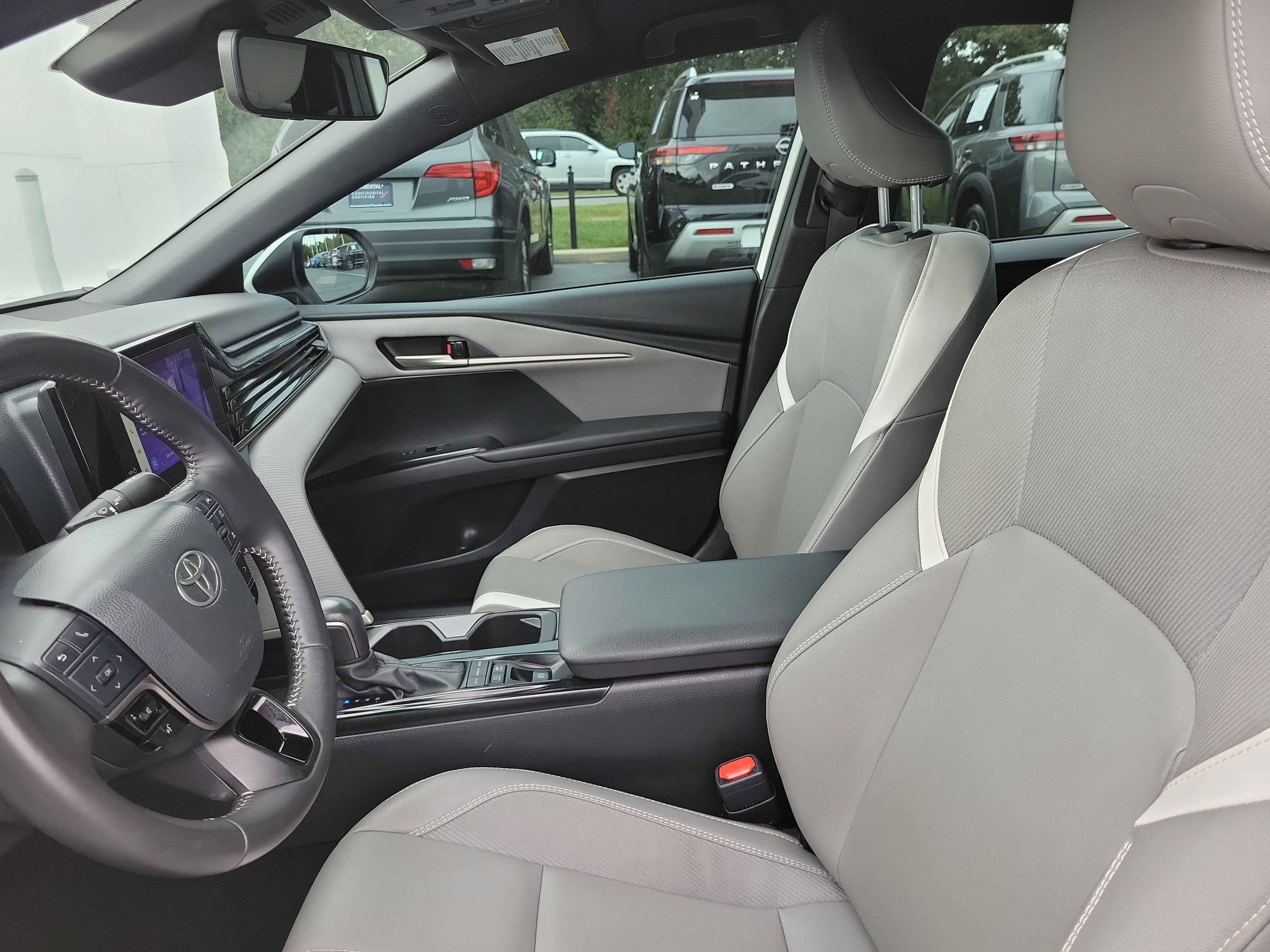 Certified 2025 Toyota Camry SE w/ Convenience Package FWD image 21