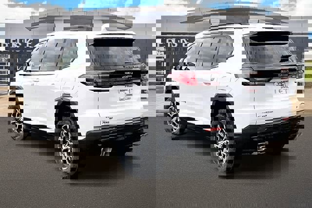 New 2026 GMC Acadia AT4 w/ Luxury Package image 3