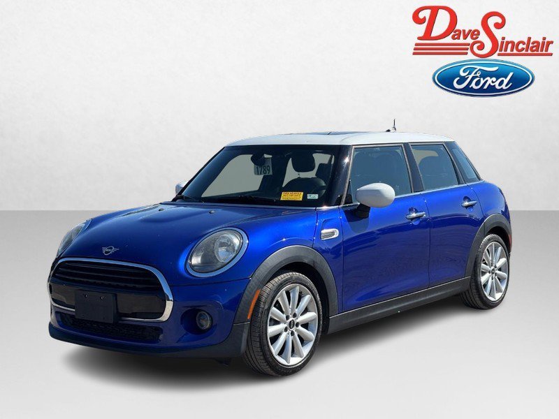 Used 2020 MINI Cooper 4-Door Hardtop image 1