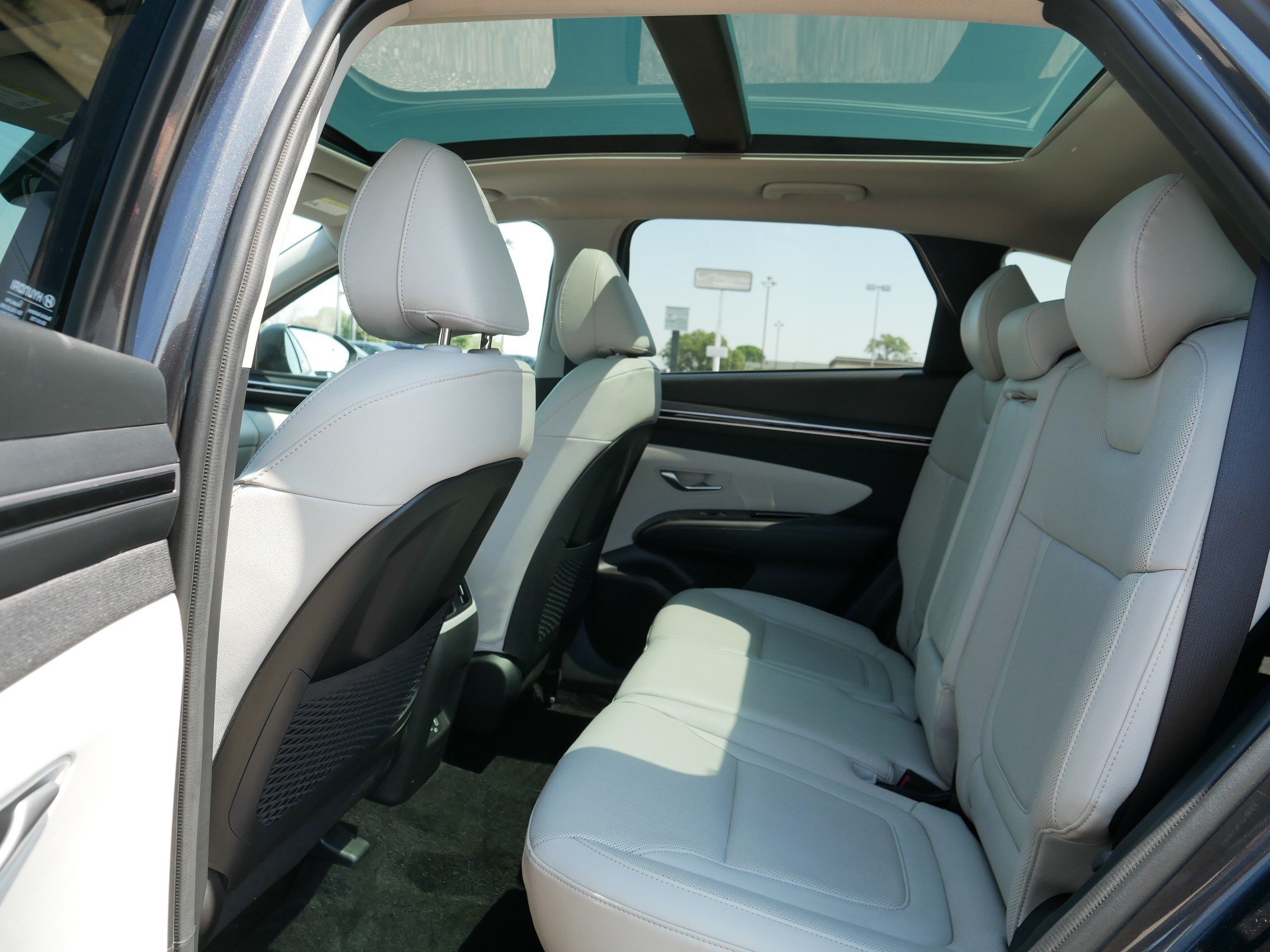 Used 2023 Hyundai Tucson Limited AWD/4WD image 35