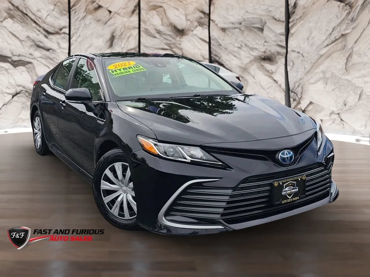 Used 2021 Toyota Camry LE FWD image 1
