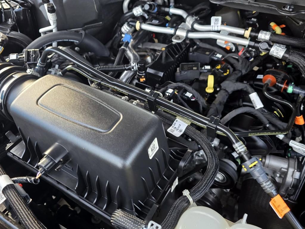 Used 2024 Ford Explorer XLT w/ Equipment Group 202A image 12
