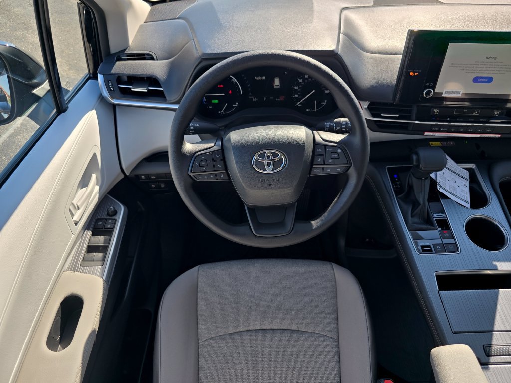 New 2026 Toyota Sienna LE AWD/4WD image 20