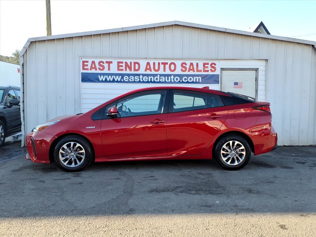 Used 2019 Toyota Prius XLE w/ Advanced Technology Package image 2