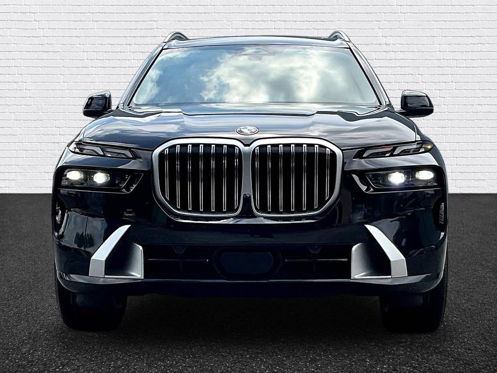 Used 2024 BMW X7 xDrive40i w/ Premium Package AWD/4WD image 2