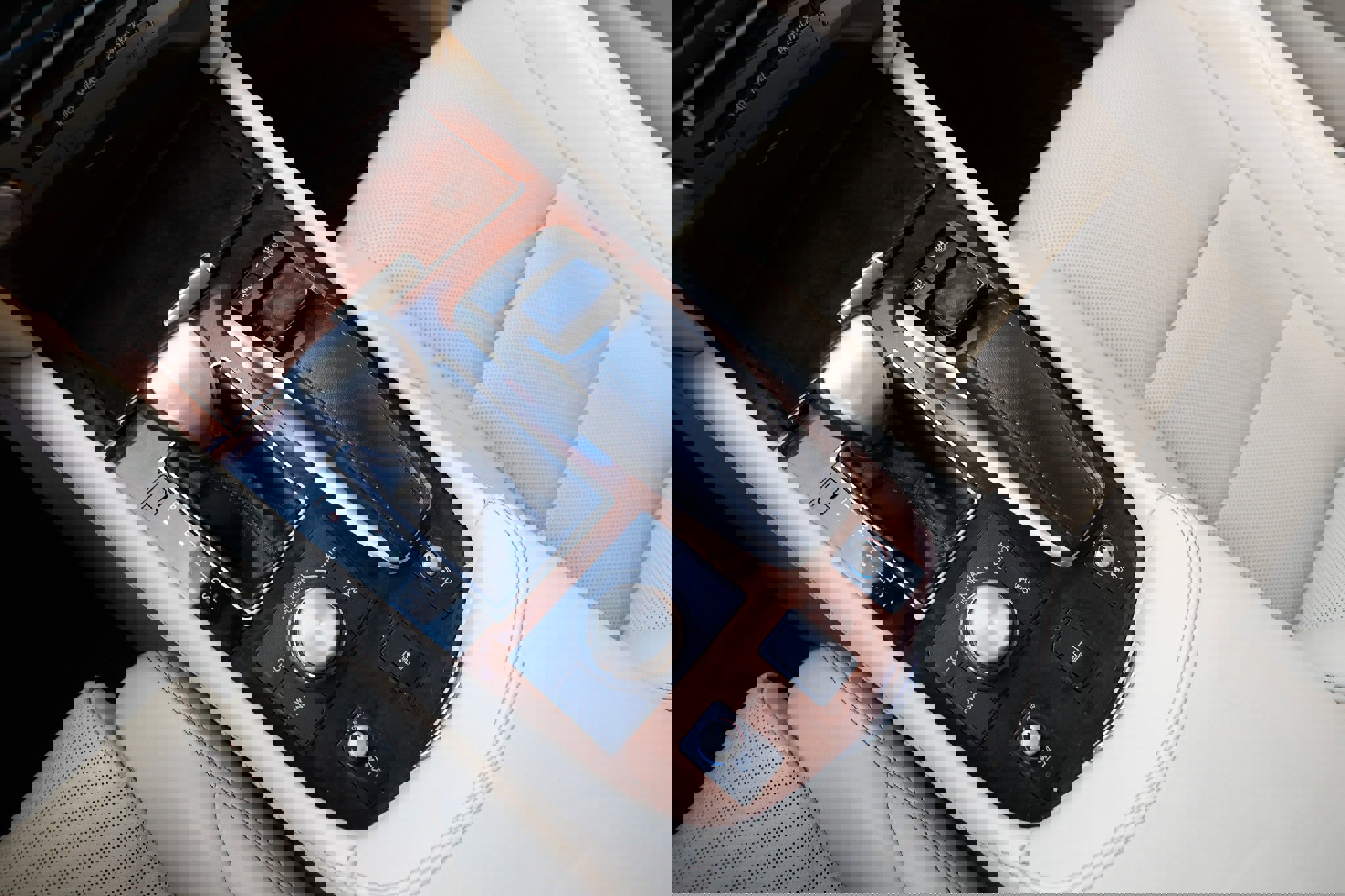 Used 2015 Lexus LS 460 image 44