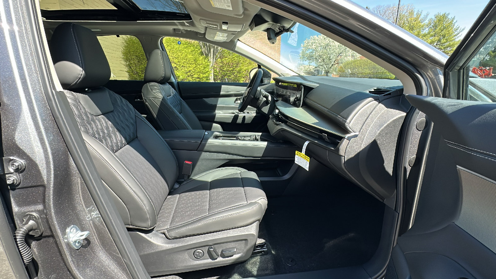 New 2026 Nissan Murano Platinum w/ Cargo Package AWD/4WD image 9