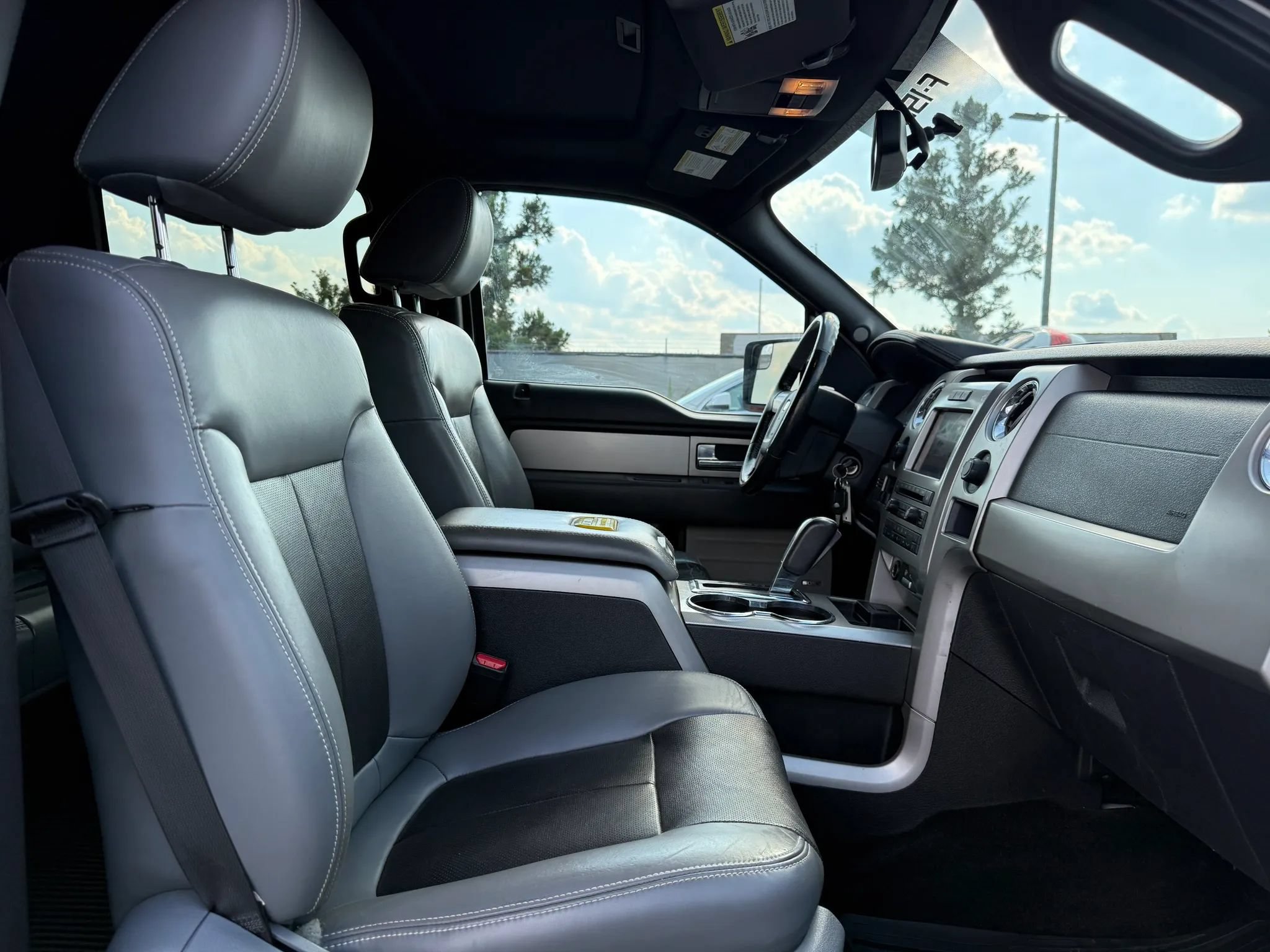 Used 2011 Ford F150 Lariat Limited AWD/4WD image 18