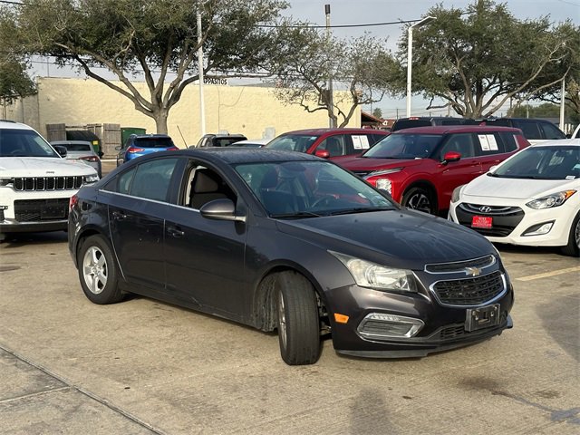 Used 2016 Chevrolet Cruze LT image 2