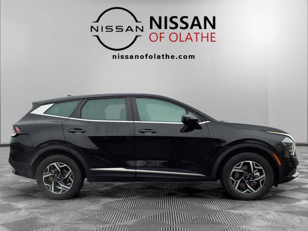 Used 2025 Kia Sportage LX image 29