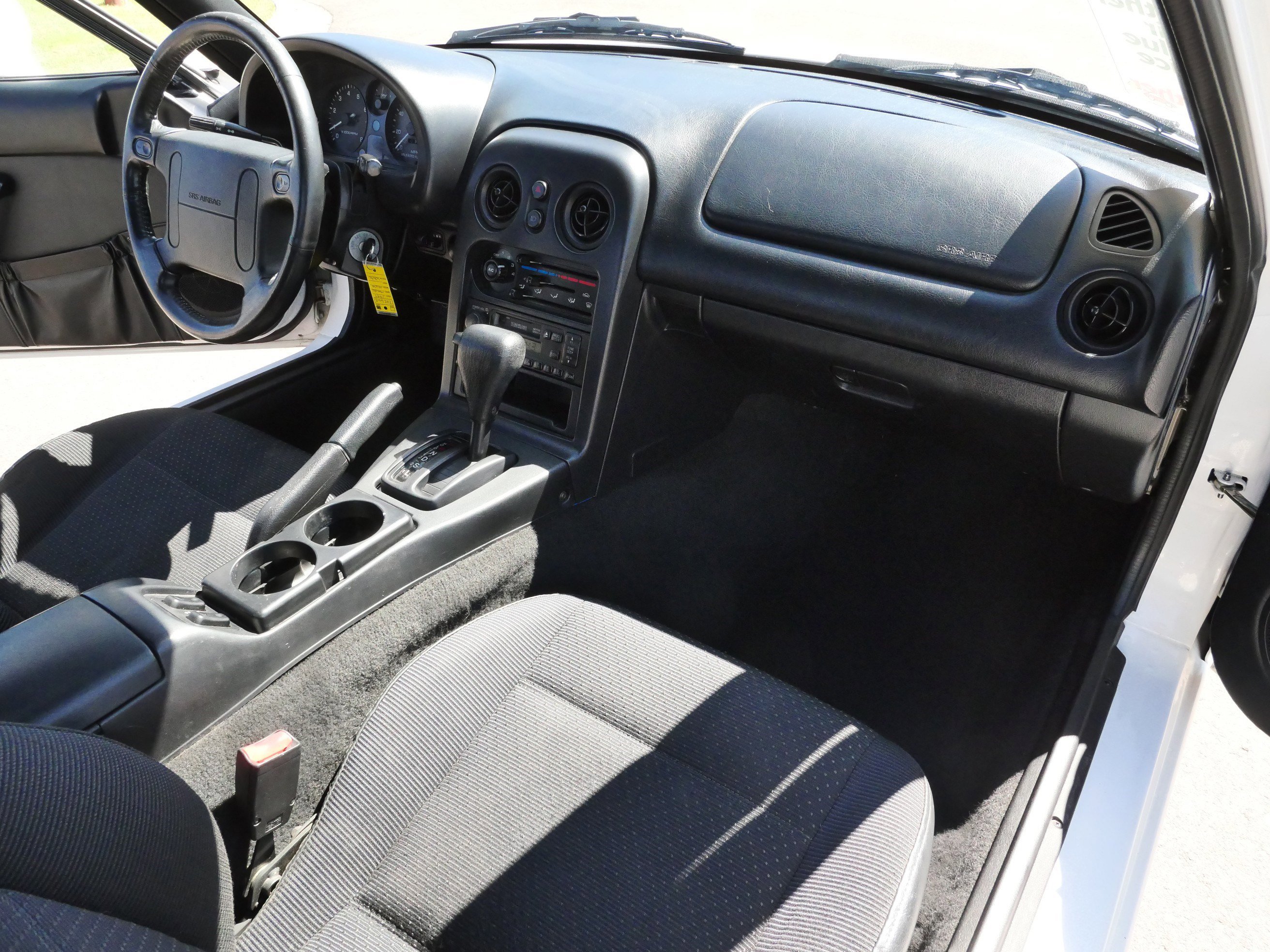 Used 1997 MAZDA MX-5 Miata RWD image 11