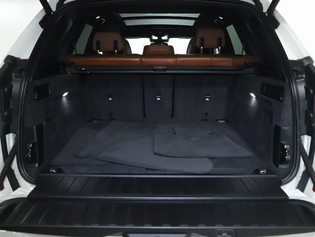 Used 2024 BMW X5 xDrive40i w/ M Sport Package AWD/4WD image 32