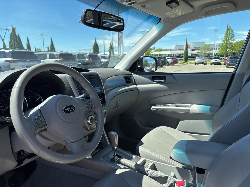 Used 2010 Subaru Forester 2.5X Limited image 4