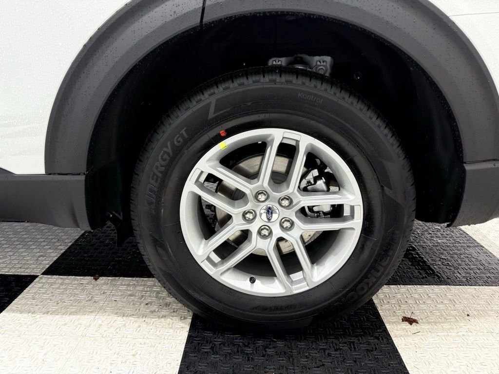 New 2026 Ford Explorer Active image 11