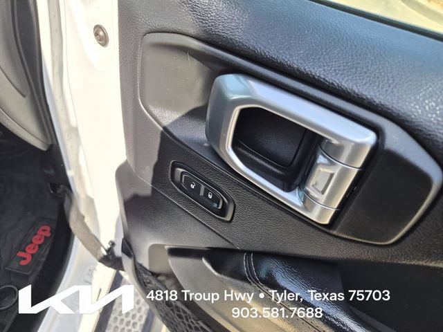 Used 2021 Jeep Wrangler Unlimited Sahara AWD/4WD image 15