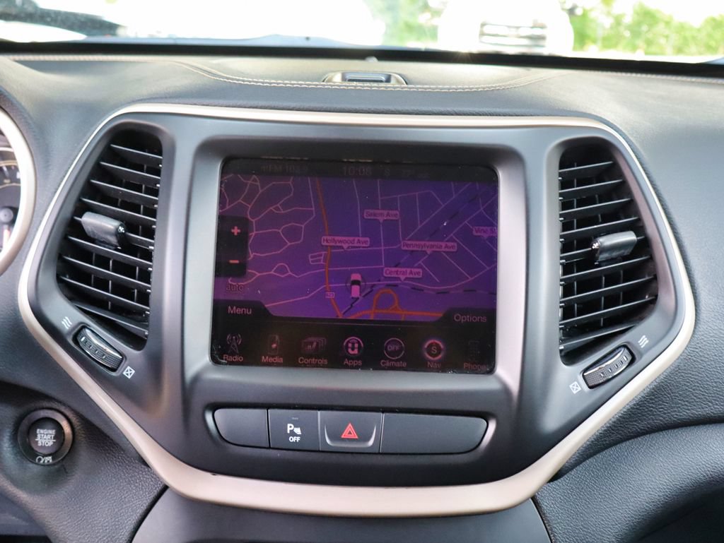 Used 2018 Jeep Cherokee Limited AWD/4WD image 25